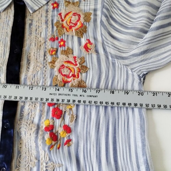 Andree by Unit Button Up Blouse Size Medium Blue Sheer Velvet Trim Embroidered - Picture 9 of 11